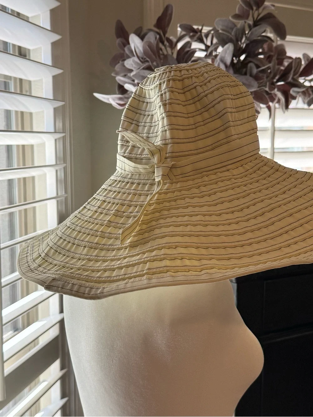 Wide Brim Striped Sun Hat - Cream